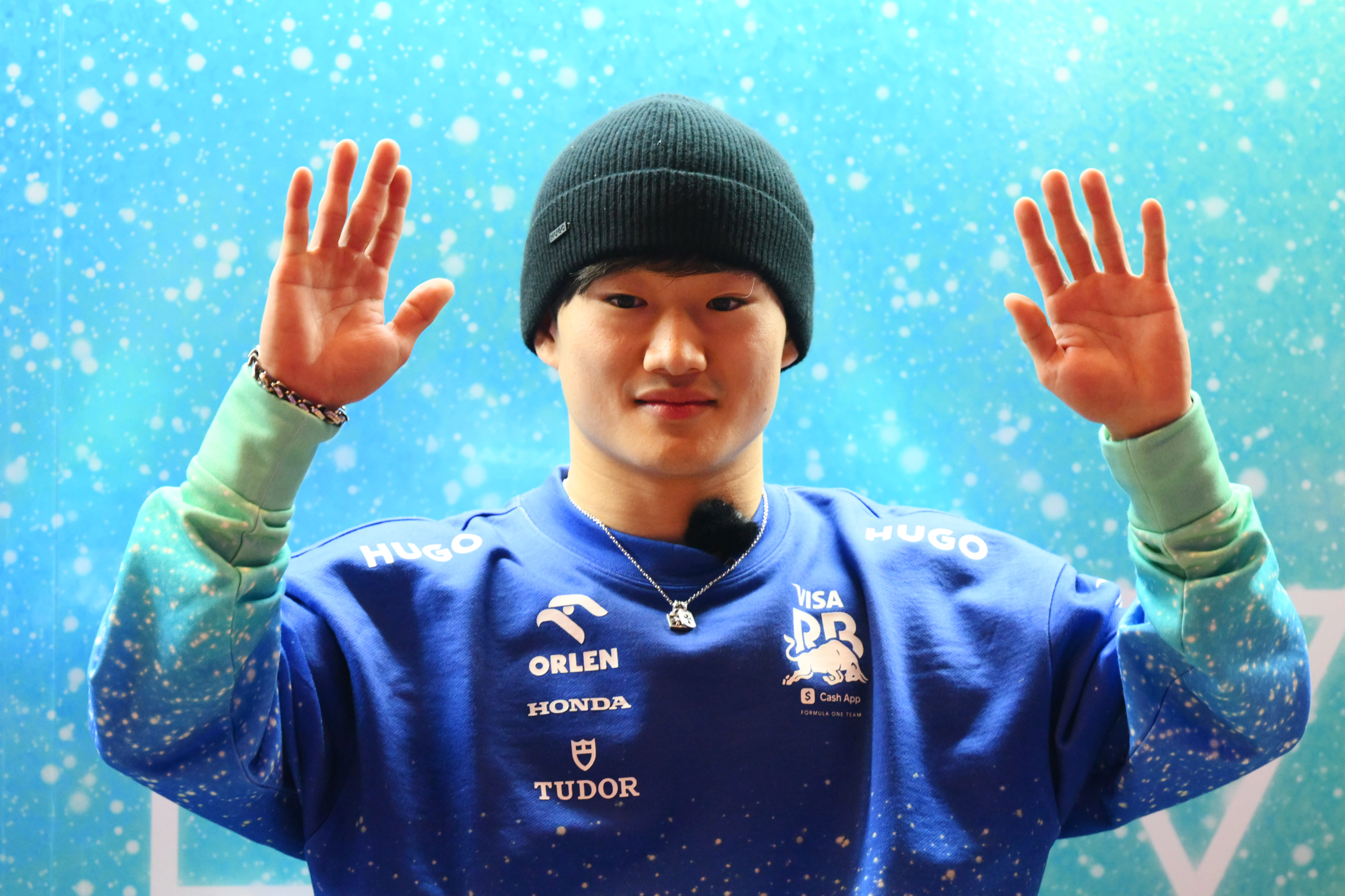 意的是她拿 意的是她拿