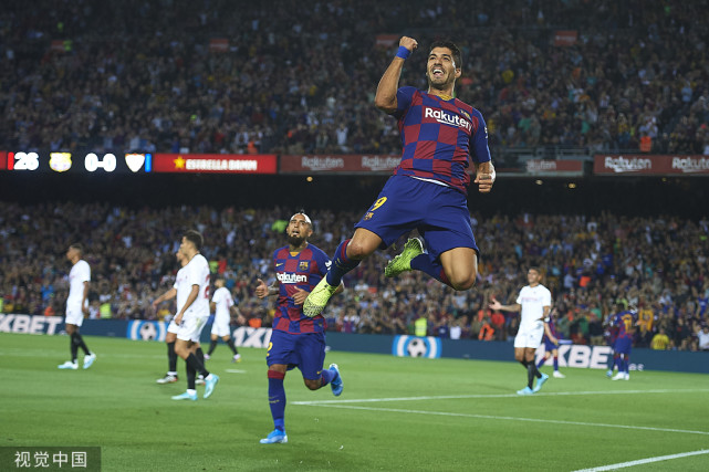 球员中脱颖 球员中脱颖