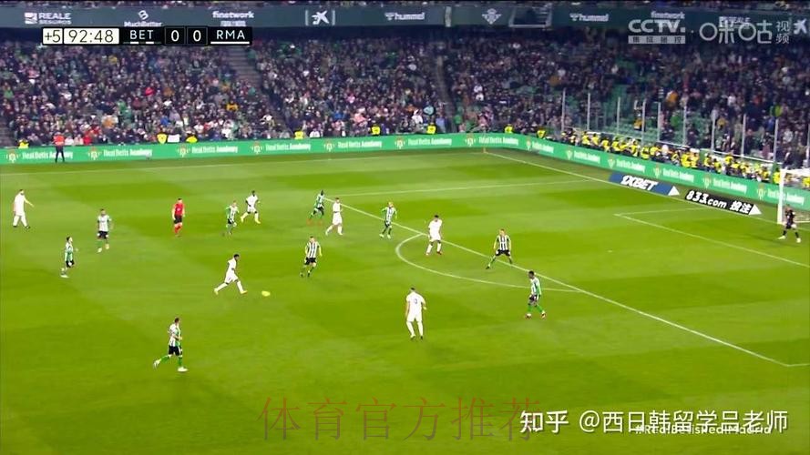 西甲-皇马0-0落后巴萨9分 本泽马任意球破门被吹 西甲-皇马0-0落后巴萨9分 本泽马任意球破门被吹